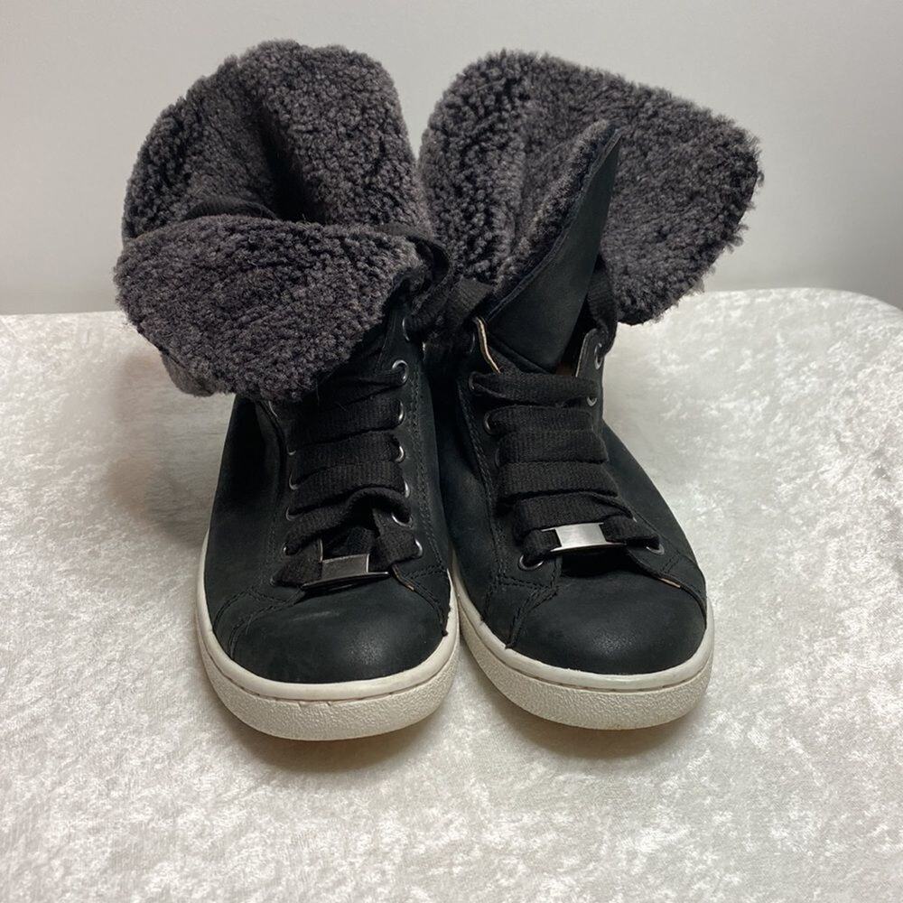 Ugg Starlyn Sneakers Black size 6